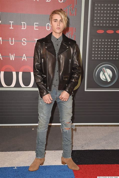 Justin Bieber Shows Off A Brand New Do At The 2015 Mtv Vmas Huffpost