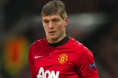 Born 4 january 1990) is a german professional footballer who plays as a midfielder for la liga club real madrid and the germany national team. SNAPPED: Toni Kroos pulls on Manchester United shirt for ...