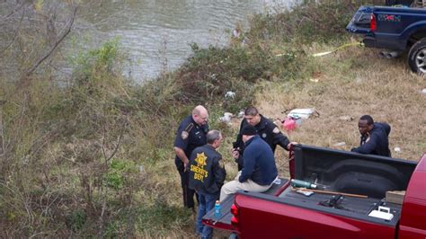 divers recover body of missing pregnant texas woman abc news