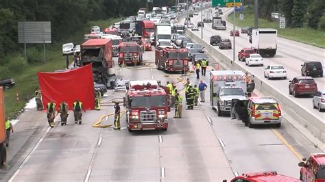 Asheville Woman 25 Killed In 4 Vehicle Wreck Monday On I 26 In Charleston