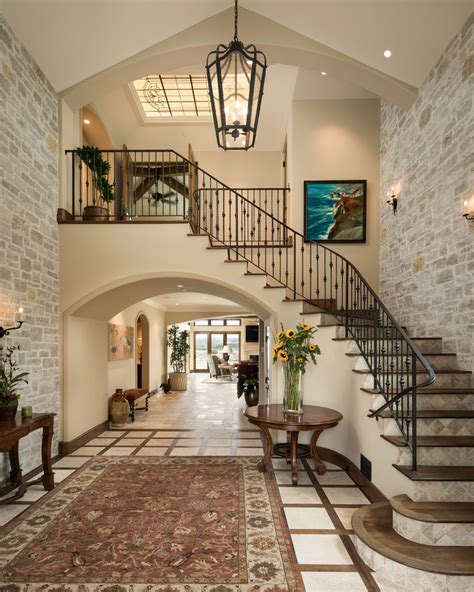 17 Breathtaking Mediterranean Entry Hall Designs That Will Fascinate You