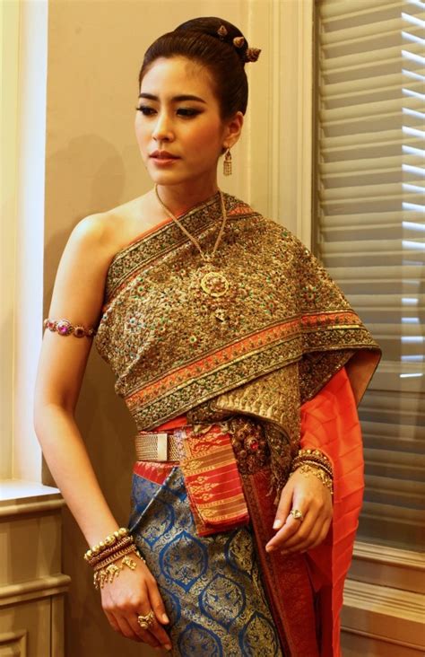 Thailand women frequently wear costume jewelry with thai clothing such as that worn by the the girls in this photo. Traditional Thai Dresses Part I | Sirinya's Thailand