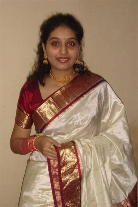 Mallu Aunty Looking Hot In Saree Photos ~ My 24news And Entertainment