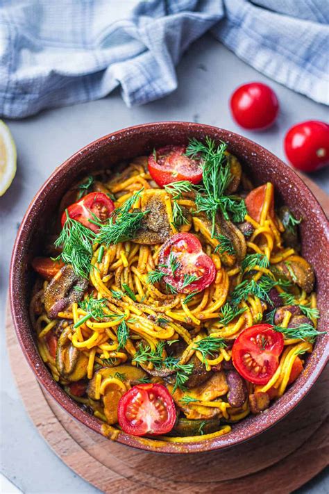 Vegan Kidney Bean One Pot Pasta Recipe | Earth of Maria