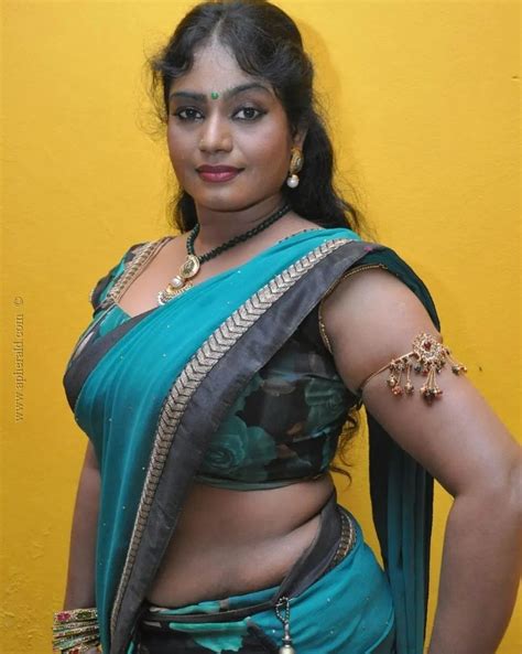 Jayavani In Blue Hot Tamil Aunty Actress Indian Telugu Actress Latest Jobs News Kuwait Bus