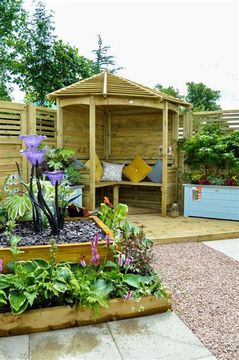 Forest Garden Venetian Corner Arbour At Hampton Court Flower Show