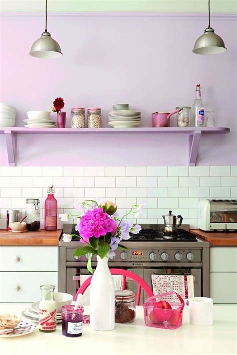 Lila color as the photo. Ideas para decorar con el color lila | Cocinas bonitas ...