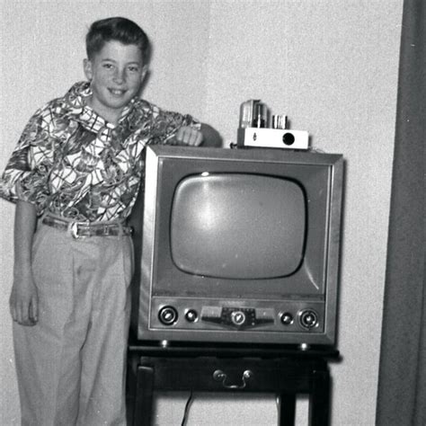 The First Tv Commercial The First Legal One At Any Rate Aired In