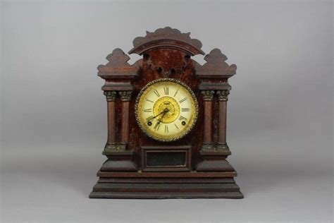 Antique Wooden Mantle Clock With Key And Pendulum Clocks Mantle And