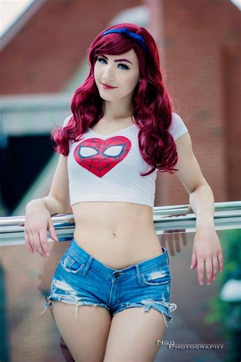Cosplayer Luxlo As Mary Jane Comics And Memes