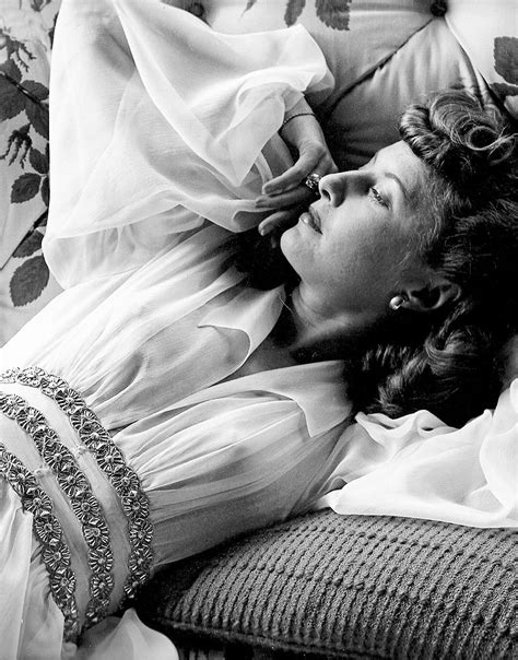 Mariedeflor Barbara Stanwyck Photographed By John Florea Old