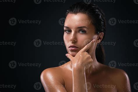 Beautiful Woman With Oily And Wet Skin 16112423 Stock Photo At Vecteezy