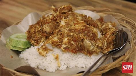 Umumnya, masyarakat indonesia menganggao sambal sebagai salah satu 'teman' makan yang bisa menggugah selera. Cara Buat Sambal Pak Gebus : Ayam Gepuk Pak Gembus ...