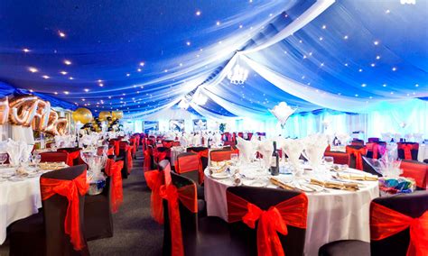 If you live in the south island, then you may be able to use real snow for some of these ideas, but the rest of us can come to a happy compromise. Office Christmas | Winter Wonderland Christmas Party Theme ...