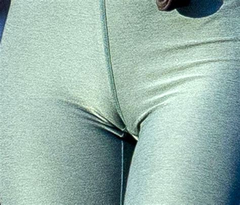 Megan Fox Pussy Through Grey Leggings — Cameltoe In Public