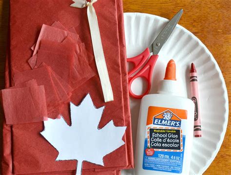 *raises own hand* who here loves a good craft that celebrates your. Canada Day Wreath Craft for Kids | Play | CBC Parents