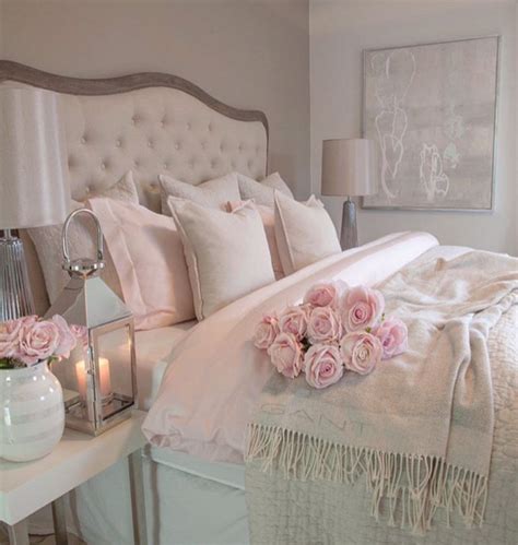25 Romantic Valentine Bedroom Design Ideas For Couples