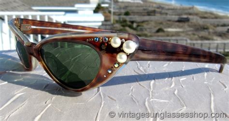 The blue cat's eye marble is elaine's favorite marble out of all her marbles, and it becomes her childhood treasure. Vintage 1950s and 1960s Cat's Eye Sunglasses - Page 4