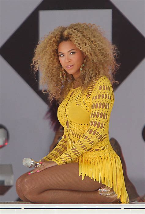 Самые новые твиты от beyoncé (@beyonce): Beyonce Knowles Long Curls - Beyonce Knowles Hair Looks ...