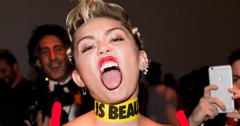 5 oh so horrifying things that could happen when miley hosts the vmas