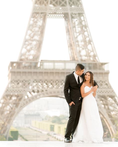 Eiffel Tower Wedding Katie And Panath Elope In Paris Eiffel Tower