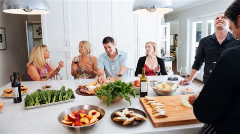 Normal parties have their groups. How to Make Your Next Dinner Party Stylish - Home & Decor