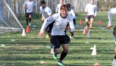 Francisco andrés arancibia silva (born 12 november 1996) is a chilean professional footballer who plays as a winger for o'higgins. Francisco Arancibia: El volante que deslumbró a Berizzo a ...