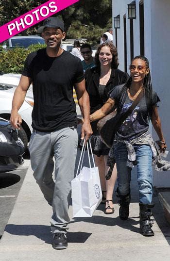 Its All Smiles As Will Smith And Jada Pinkett Give A Very Public Show