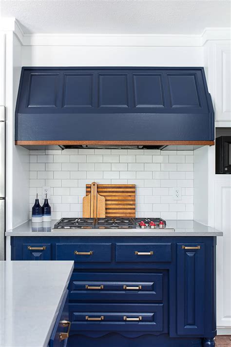 Kitchen Painted In Sherwin Williams Naval And Pure White Interiors By