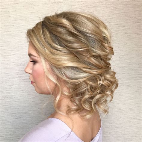 79 Popular How To Wear Shoulder Length Curly Hair Up Trend This Years
