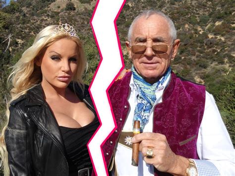 He is an actor, known for cinerockom (2012), the nostradamus descendants (2022) and the people vs. Gina-Lisa: "Prinz Frédéric ist ein Psychopath ...