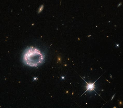 Hubble Gazes On Ring Galaxy Zw Ii 28
