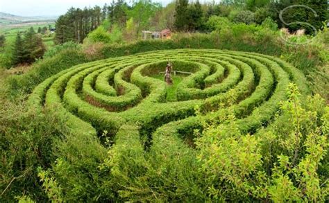 Best Steps To Design And Build Maze In The Garden Labyrinth Garden