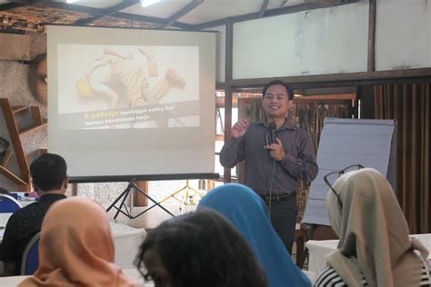 Jika baru pertama kali ingin menjadi satpam maka harus mengikuti pelatihan gada pratama sebelum mengikuti jenjang pelatihan satpam. Pelatihan Training for Trainers (TFT) Perkumpulan Islam Paramartha - Bandung | Training Provider ...