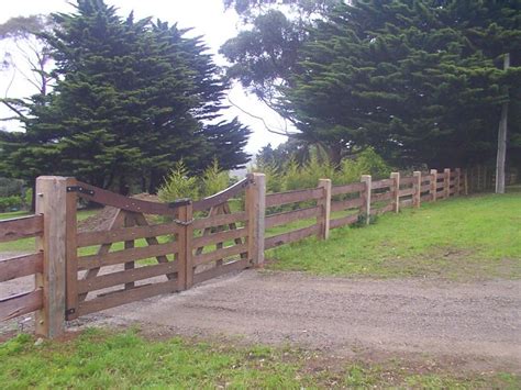 Driveway entrance landscaping farmhouse landscaping outdoor landscaping outdoor gardens acreage landscaping landscaping edging landscaping images luxury landscaping simple. Red Hill Country Gates in Dromana, Melbourne, VIC, Timber ...