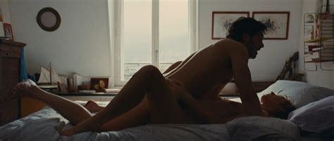 Louise Bourgoin From Un Heureux V Nement Picture Hot Sex Picture