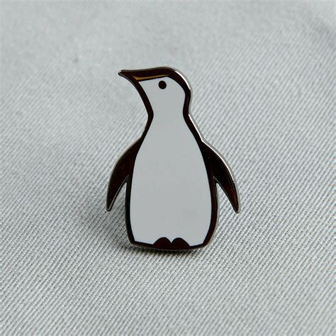 Penguin Enamel Pin in 2020 | Enamel pins, Enamel lapel pin, Hard enamel pin