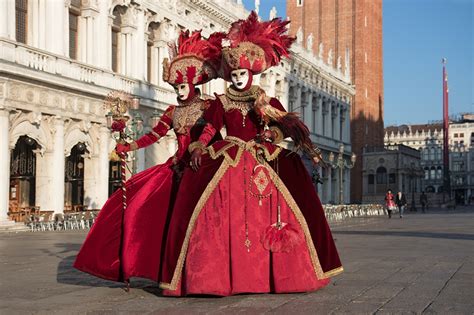 Picture Venice Italy 2 Hat Masks Uniform Carnival And Masquerade