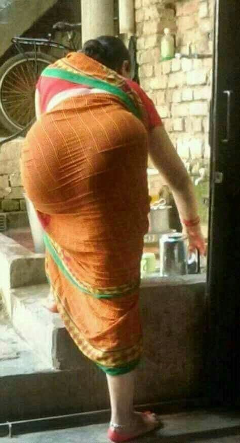 Pin By Surag Sura On Aunty B Indian Wife Aunty In Saree Aunty Desi Hot