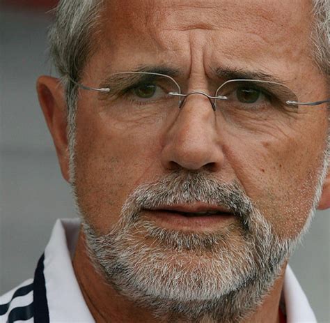Entwicklungsminister gerd müller will sich aus der bundespolitik bundesentwicklungsminister gerd müller will 2021 nicht mehr für den bundestag kandidieren. Kicker-Ticker: Gerd Müller macht die deutschen Stürmer ...