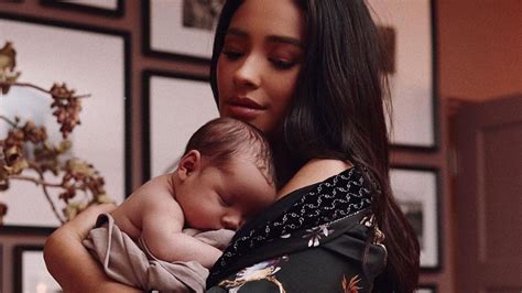 Shay Mitchell Bonds With Her Daughter in Front of The Eiffel Tower | Al 