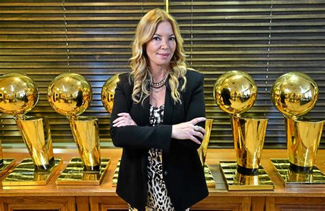 Lakers Owner Jeanie Buss Old Tweets Thirsting Over Nba Players Are Exposed Page 4 Of 6