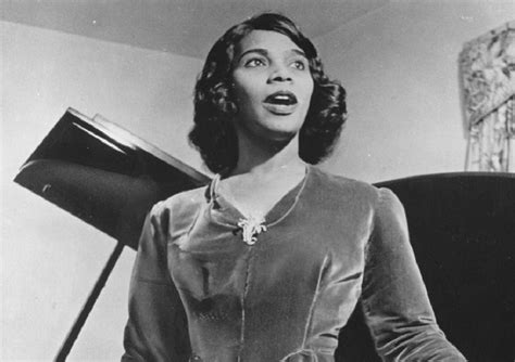 How Marian Anderson Became Americas Most Celebrated Singer Whose Voice