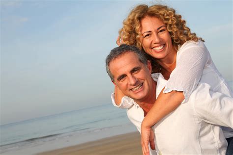 5 Best Age Gap Dating Sites For Older Women And Older Men Paid