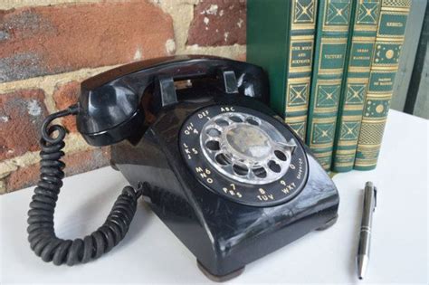 Itt Black Rotary Dial Telephone Etsy Telephone Rotary Desk Phone