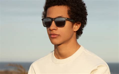 The 20 Best Sunglasses Brands For Men In 2023 According To Style