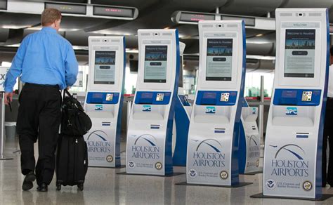 Houston Airports Want More Automated Kiosks For International Passengers