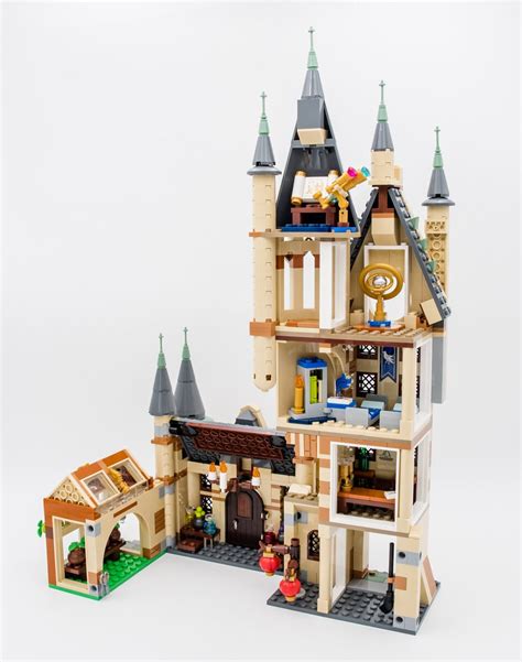 Review Lego Harry Potter 75969 Hogwarts Astronomy Tower Hellobricks