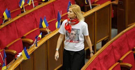 Ukrainians Split Over Gas Princess Yulia Tymoshenkos Political Future The Irish Times