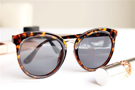 Best Sunglasses For A Beach Vacation Beautygeeks